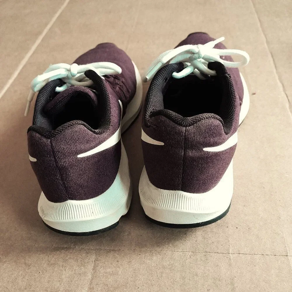Nike Women’s Brown Running Low Top Sneakers Shoes Size 6